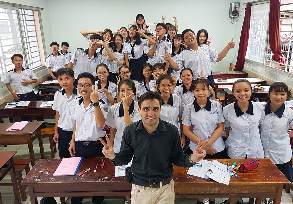 teach english in vietnam